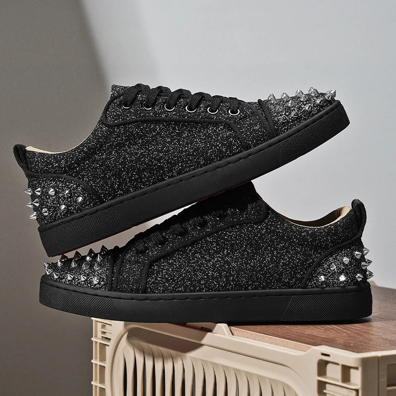 Printed Pattern Rivet Decor Men's Sneakers