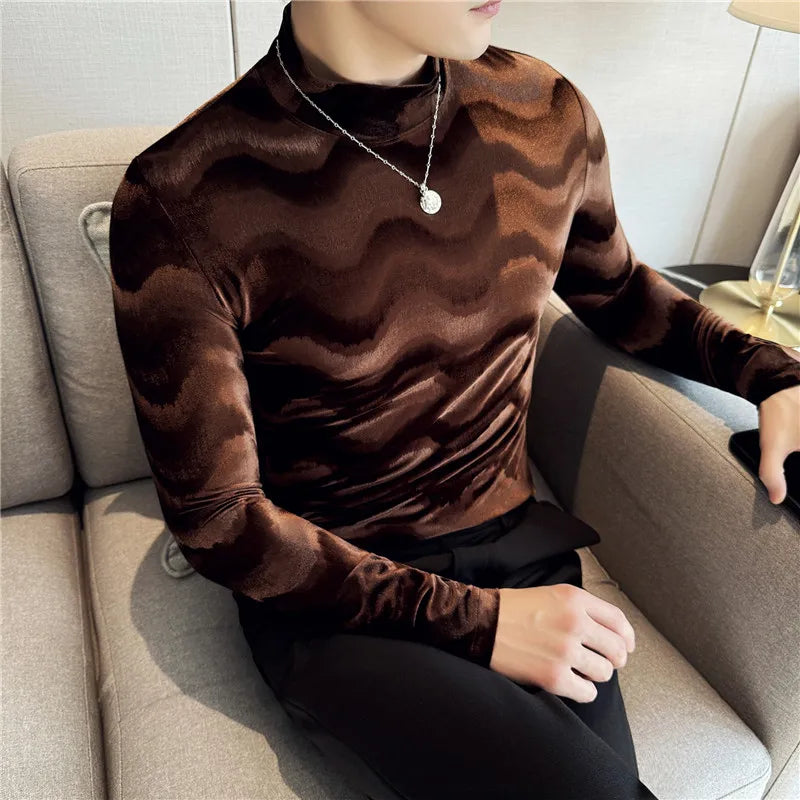 Solid Geometric Wave Velvet Fit T-Shirt