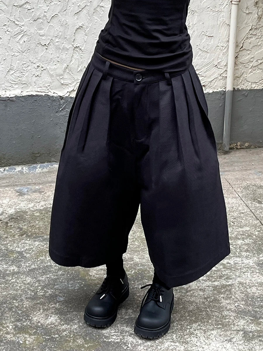 Black Pleated Front Plain Casual Capri