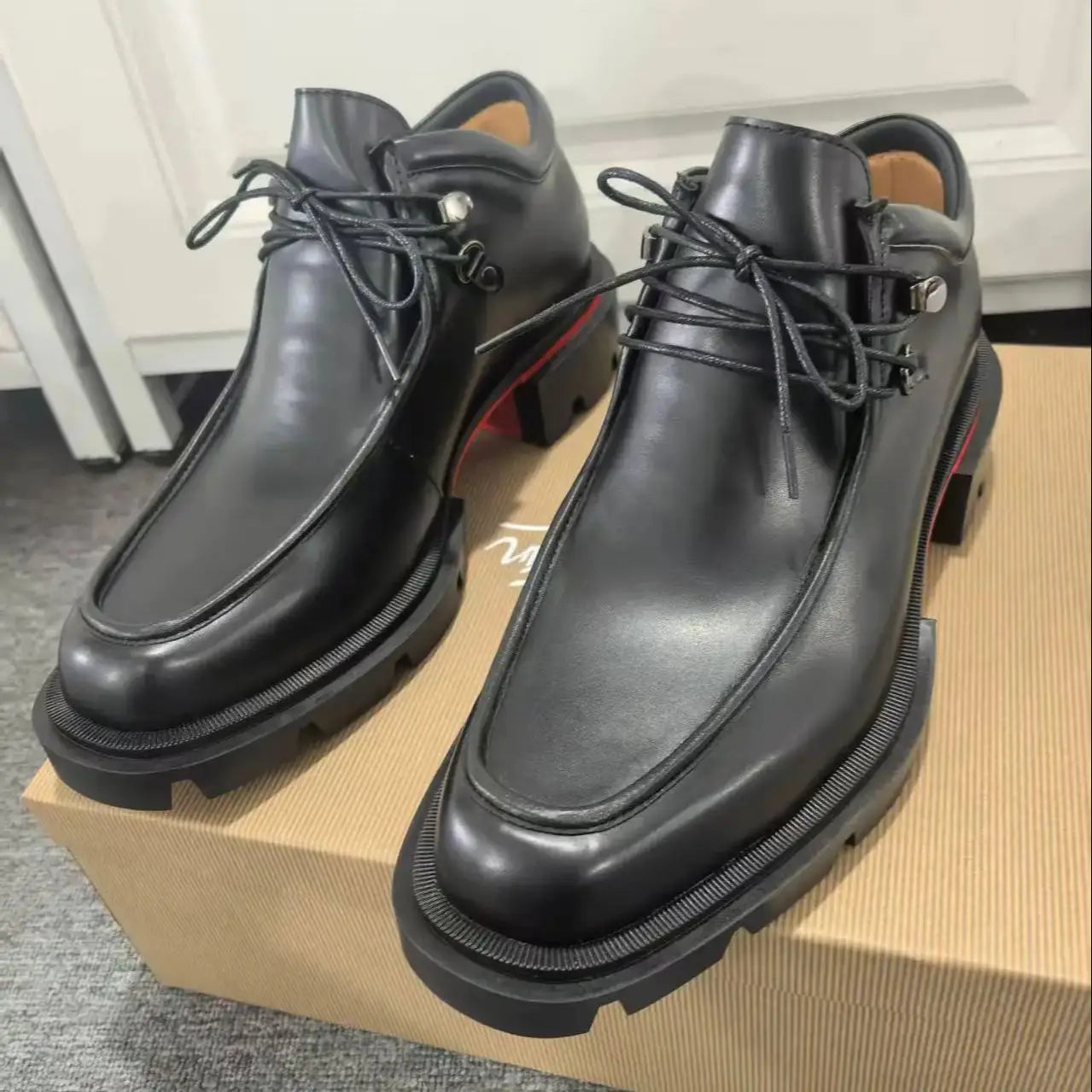 Black Solid Leather Low Heels Shoes