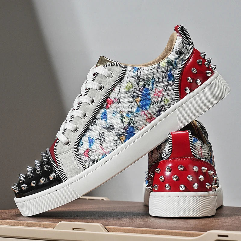 Printed Pattern Rivet Decor Men's Sneakers