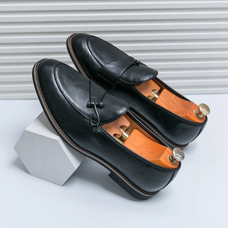 Hook Appliques Solid Leather Loafers