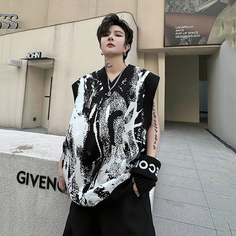 Abstract Pattern V-neck Loose Tank Top