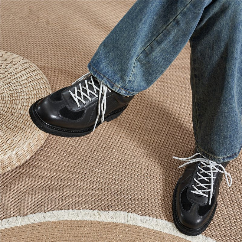 Casual Lightweight Leather Sneakers