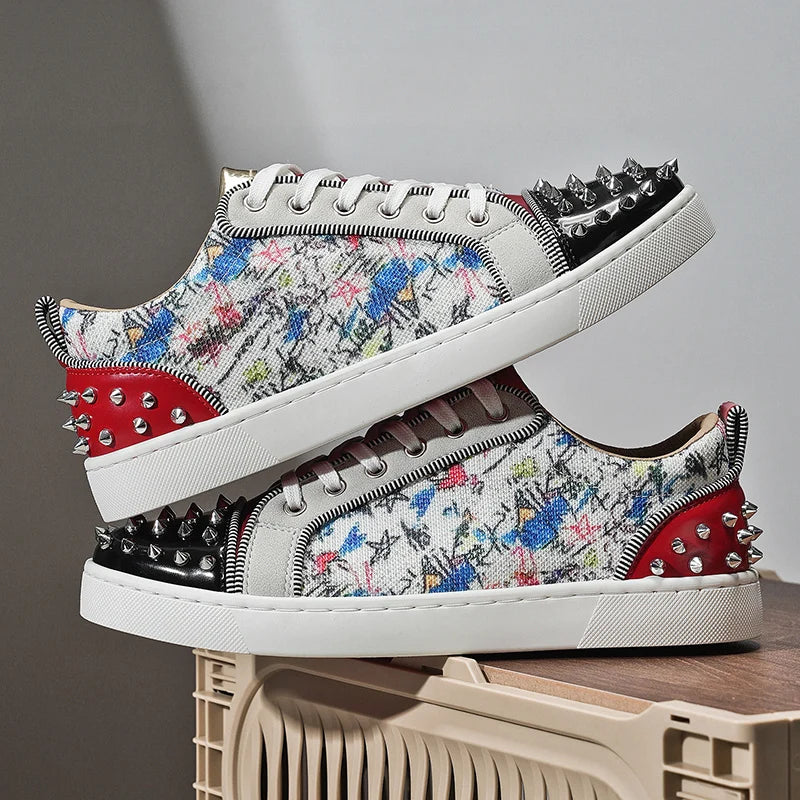 Printed Pattern Rivet Decor Men's Sneakers