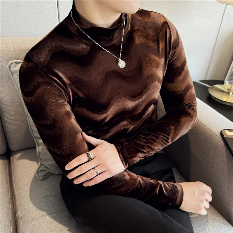 Solid Geometric Wave Velvet Fit T-Shirt