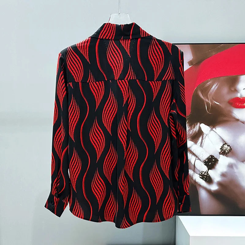 Waved Geometric Printed Turn-down Collar Shirt