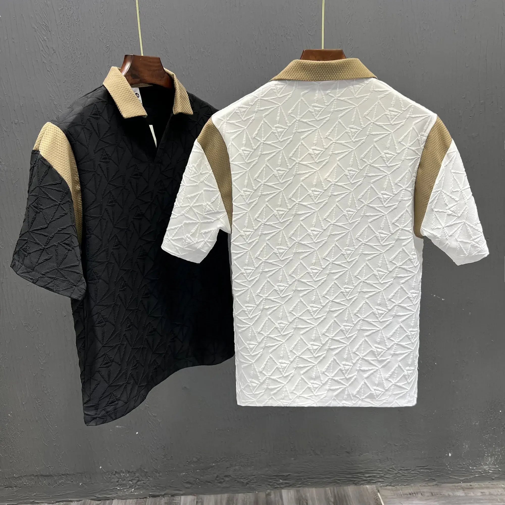 Geometric Textured Contrast Collar Polo Shirt