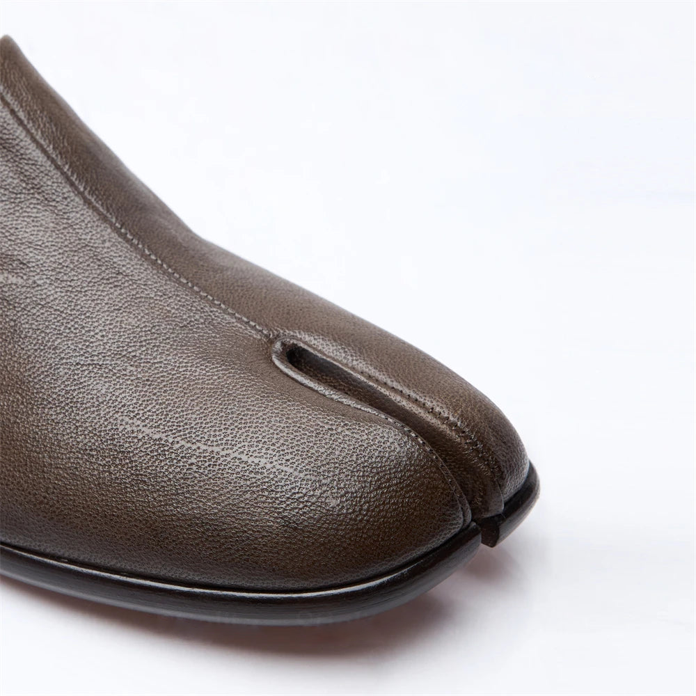 Solid Comfortable Slip-On Tabi Shoes