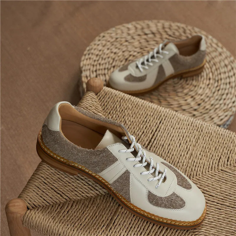Casual Lightweight Leather Sneakers