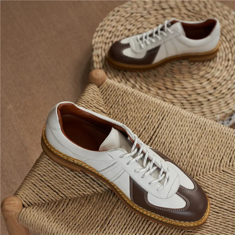 Casual Lightweight Leather Sneakers