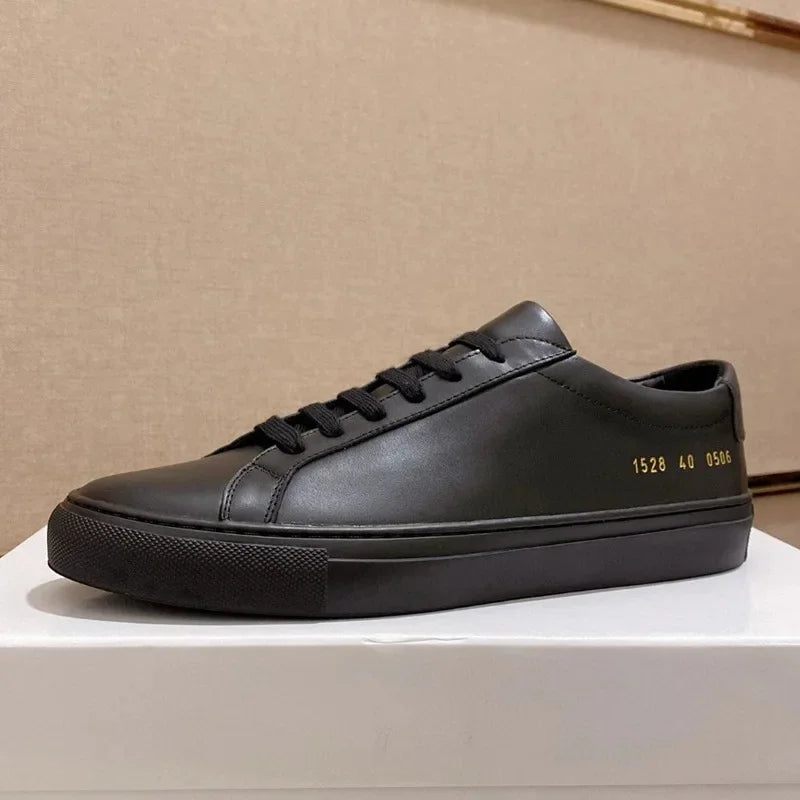 Low-Top Round Toe Skate Sneakers