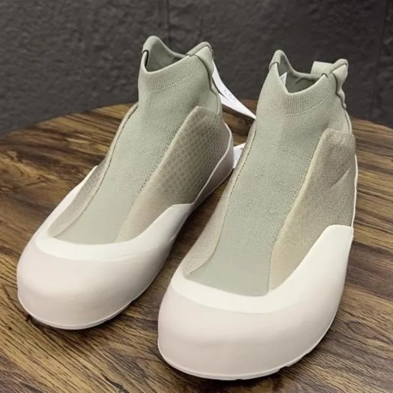 Round Toe Solid Slip-On Sneakers