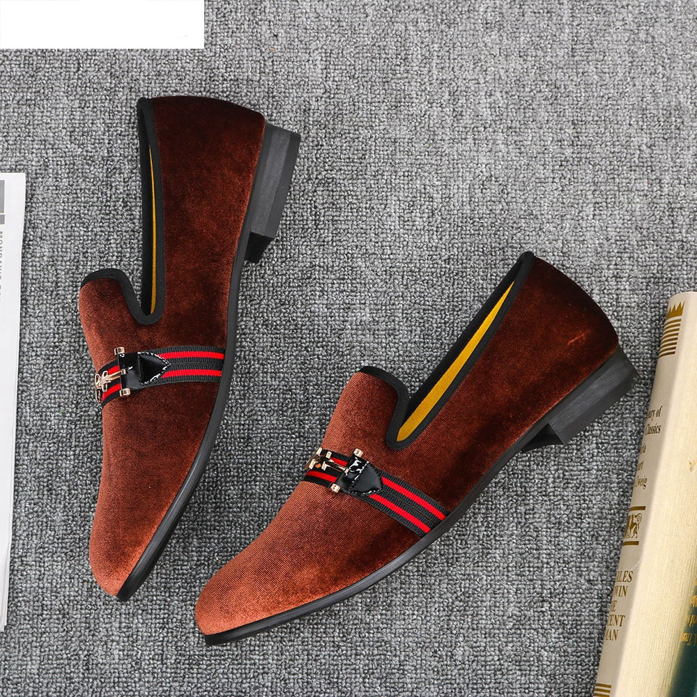 Mocasines casuales para hombres con rayas rojas de terciopelo