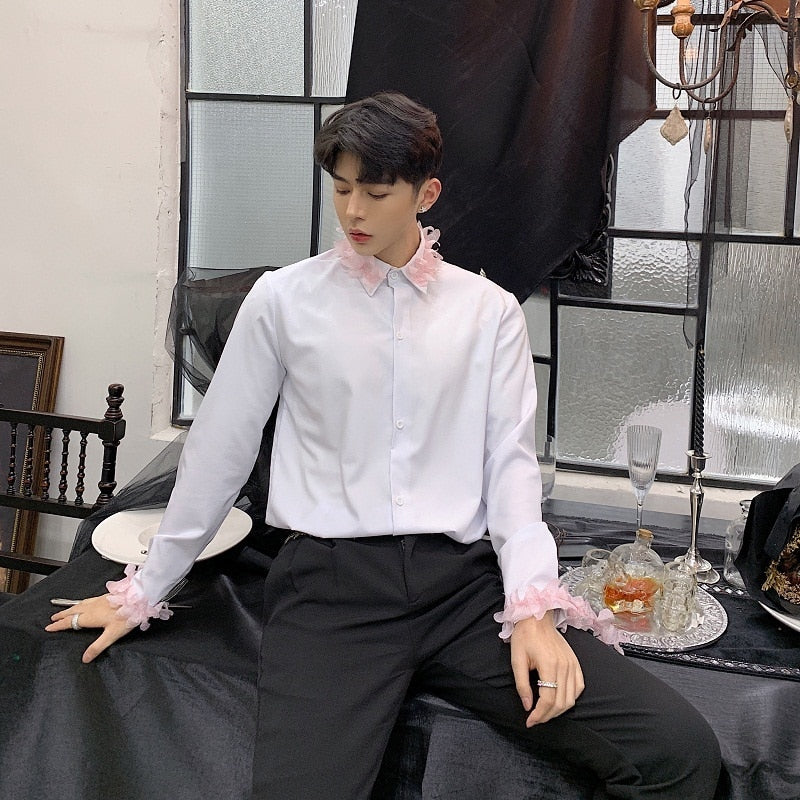 Chemises pour hommes à manches longues blanches avec fleurs roses printanières