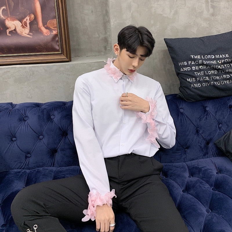 Chemises pour hommes à manches longues blanches avec fleurs roses printanières