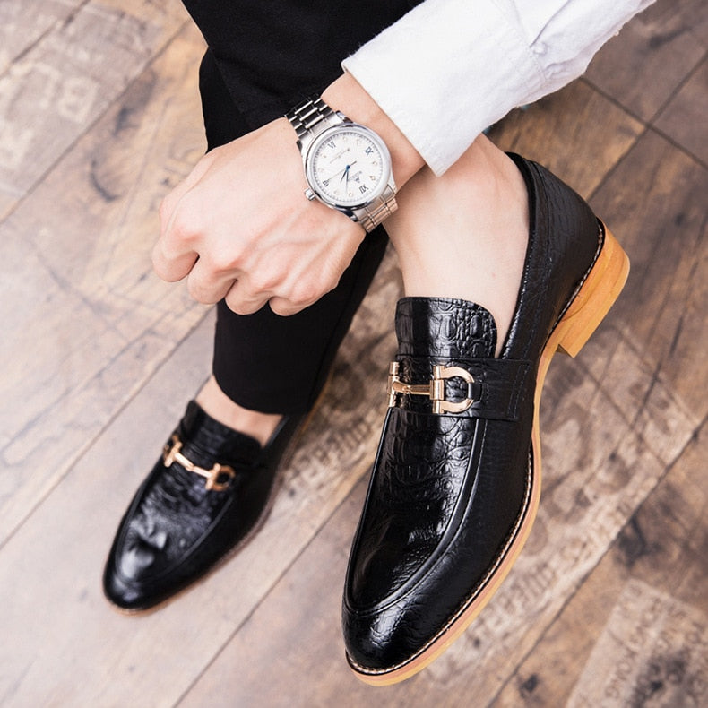 Textured Leather Men Slip-on Brogue Shoes