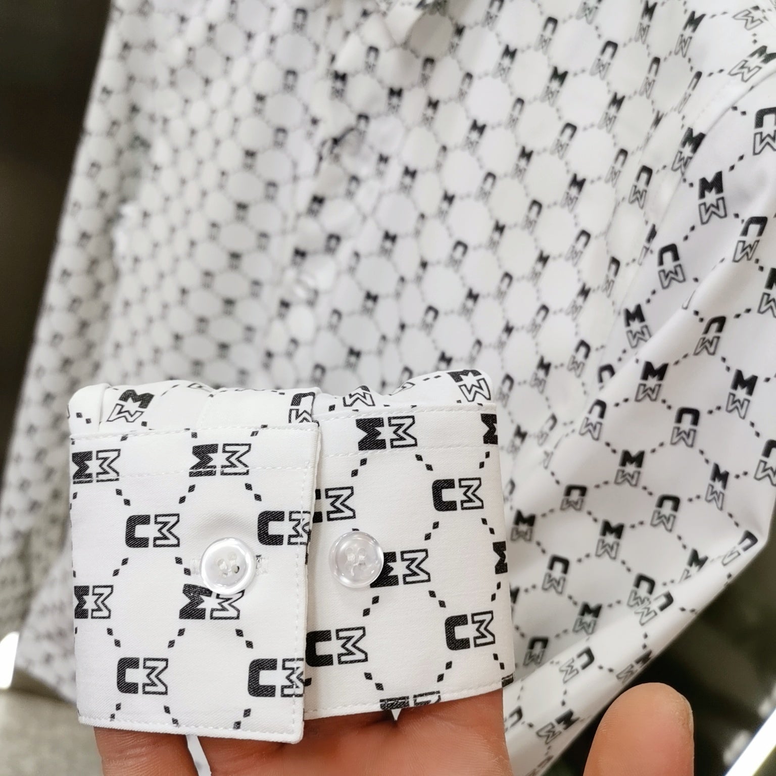 Full Letter Geometric Print Pattern Shirt