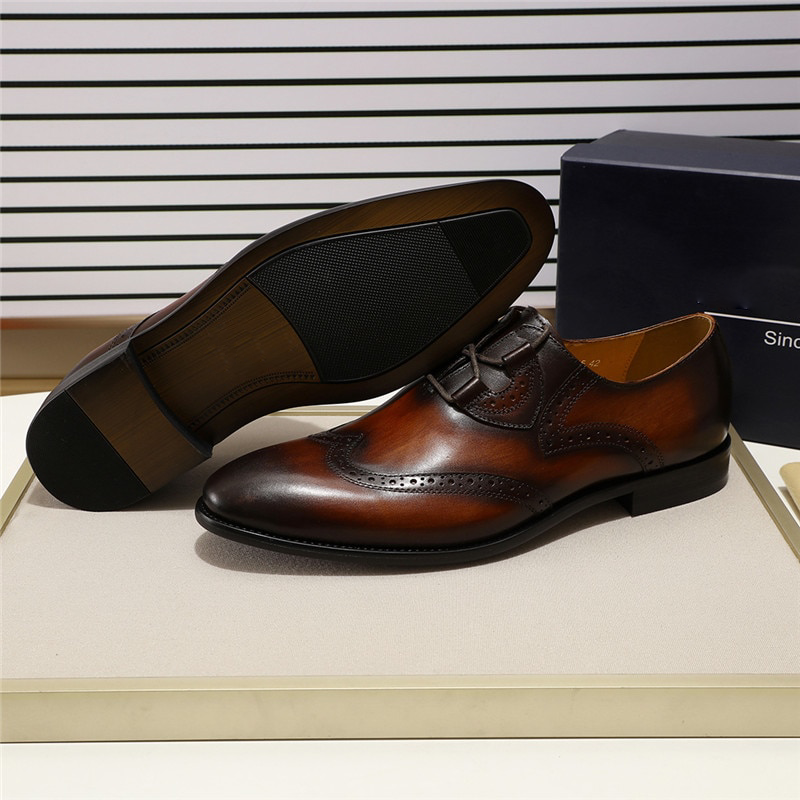 Zapatos de hombre de cuero genuino con punta de ala y cordones simples