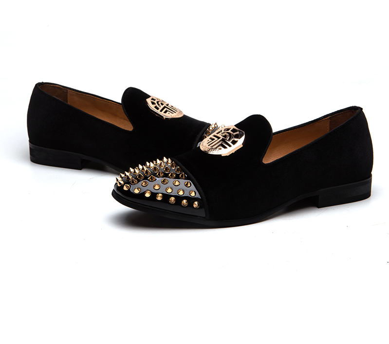 Remaches en el dedo del pie con cadena de metal casual Hombres Mocasines Zapatos