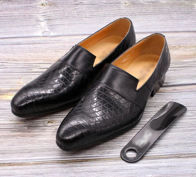 Zapatos de cuero de vaca para hombre Resbalón marrón en el dedo del pie puntiagudo