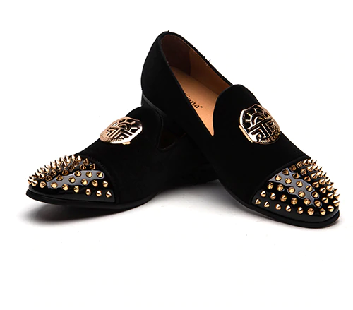 Remaches en el dedo del pie con cadena de metal casual Hombres Mocasines Zapatos