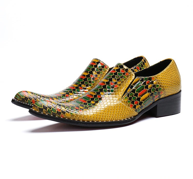 Zapatos de vestir italianos de lujo con punta en pico y color dorado para hombre