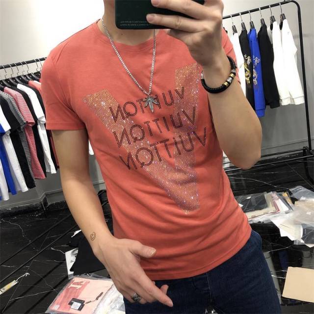 T-shirt mercerisé avec lettre V et strass