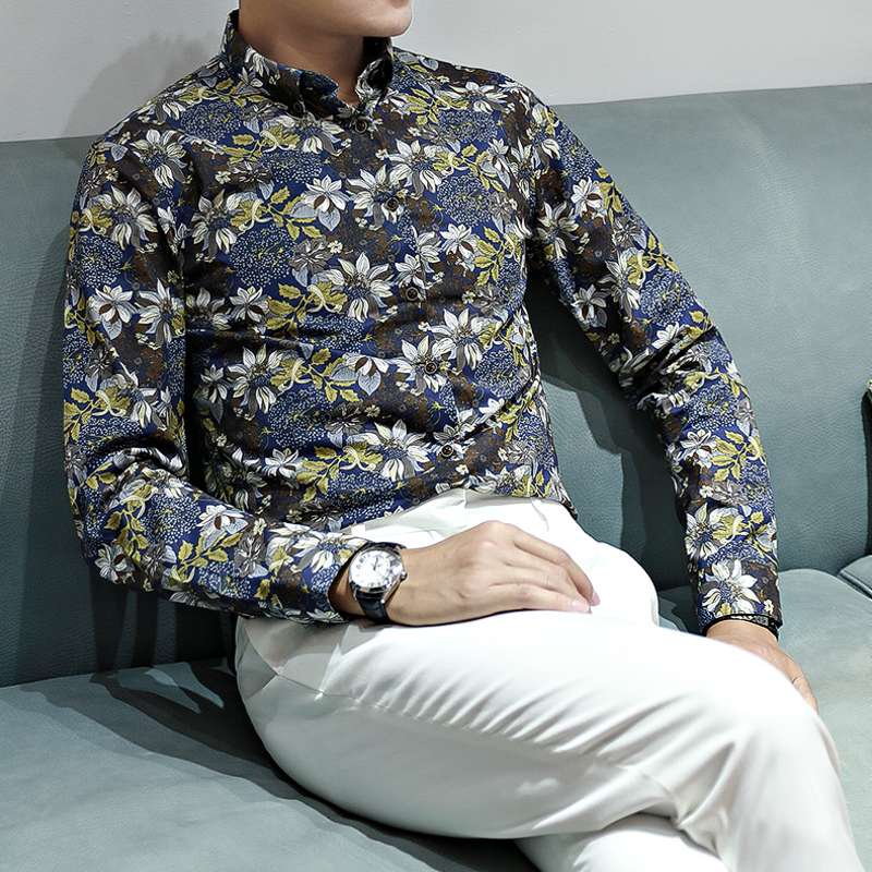 Camisa abotonada de manga larga para hombre con estampado de flores completas