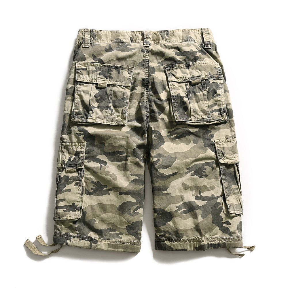 Poches décorées Short en coton imprimé camouflage