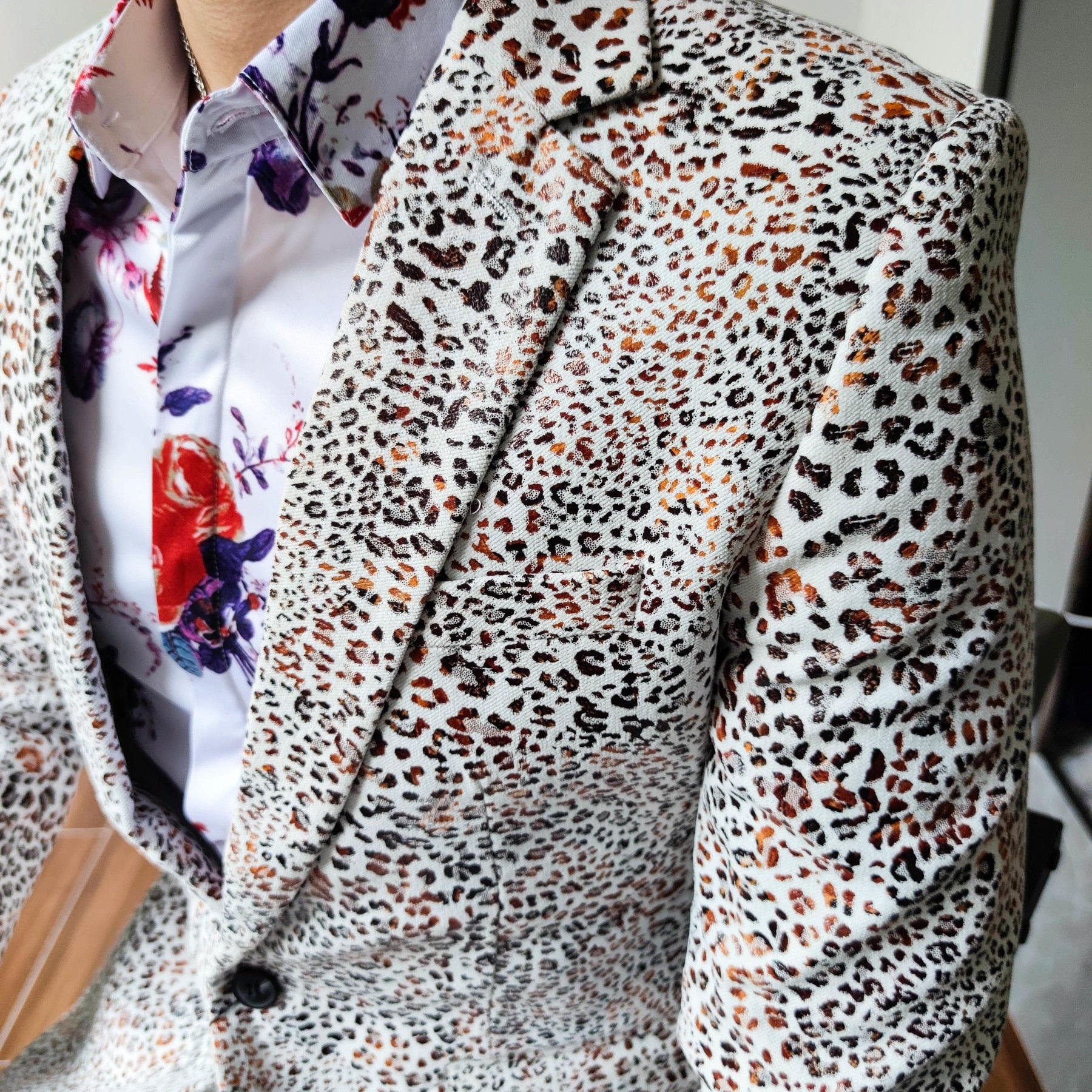 Blazer elegante con estampado de leopardo