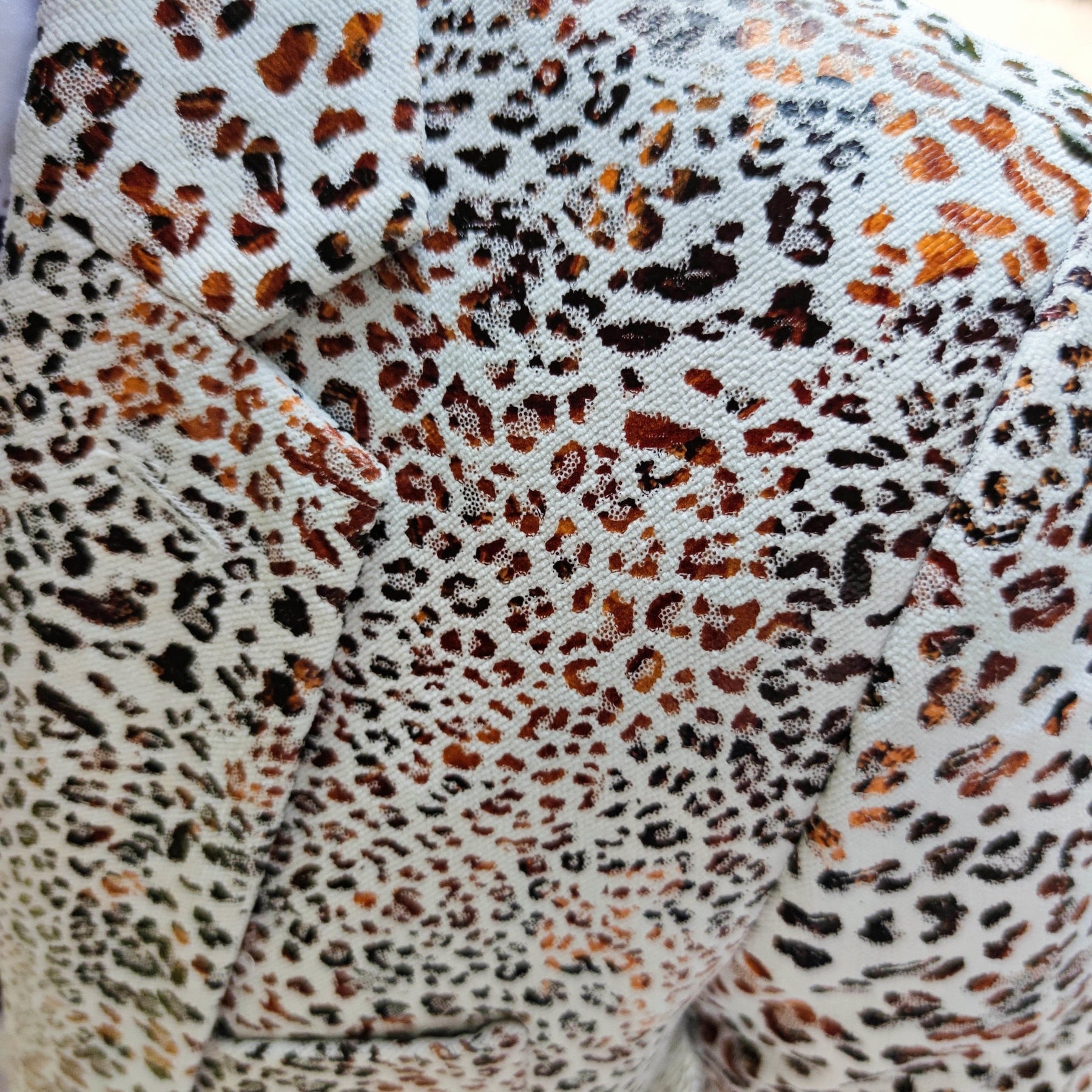 Blazer elegante con estampado de leopardo