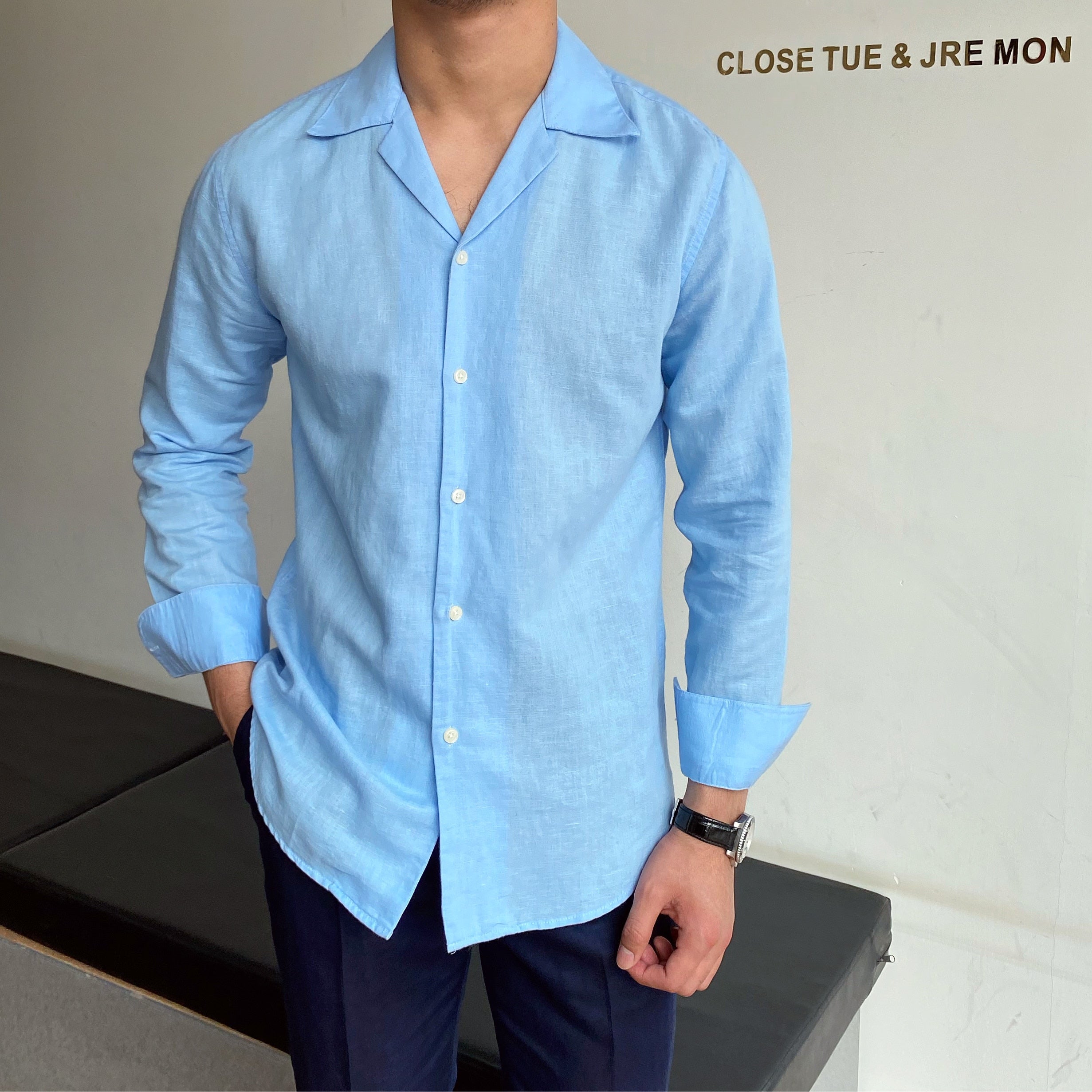 Camisa de estilo británico de negocios de color liso