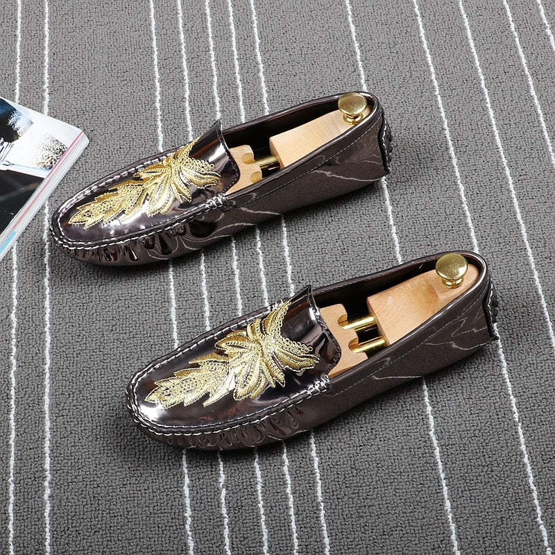 Zapatos de hombre con diseño de pulgas y bordado casual