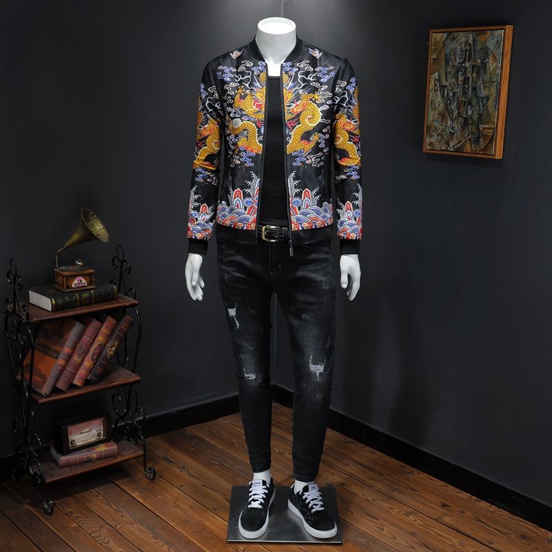 El hombre de las cazadoras chinas