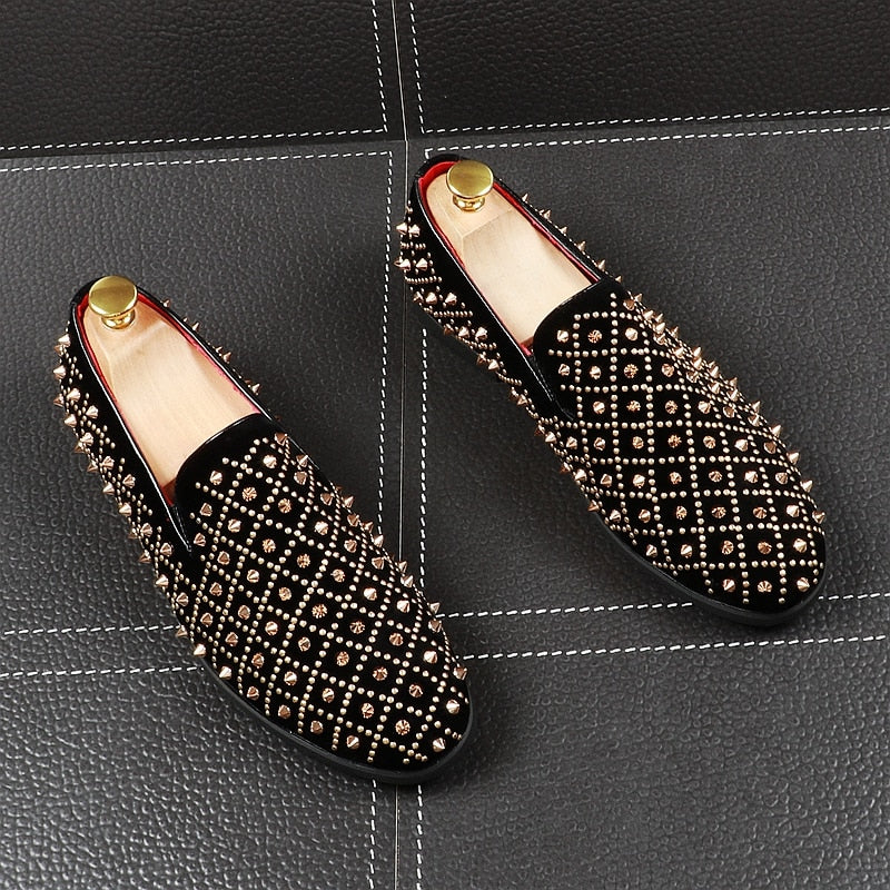Black Luxury Plaid Rivets Pointed Toe Style Men Shoes