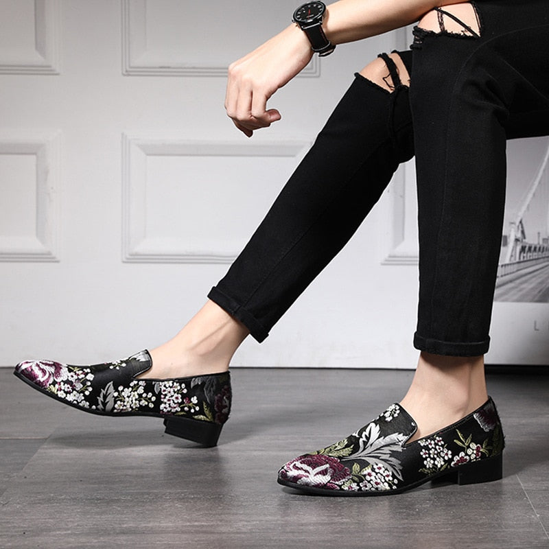 Exquisite Chinese Style Embroidery Men Loafers Shoes
