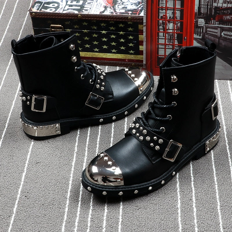 Bottes pour hommes de style punk à bout en métal avec rivets noirs