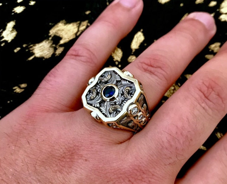 Vintage Flower Pattern Carved Crystal Ring