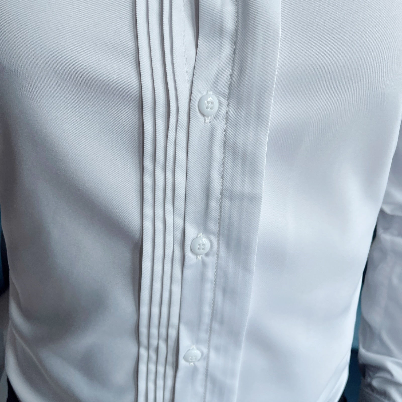 Simple Middle Chest Fold Design Slim Fit Shirt