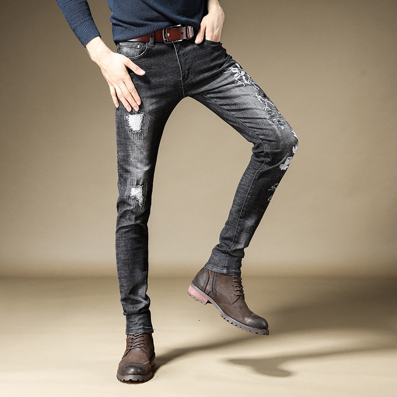 Dragon Monochrome bordado Hombre Tapered Leg Jeans
