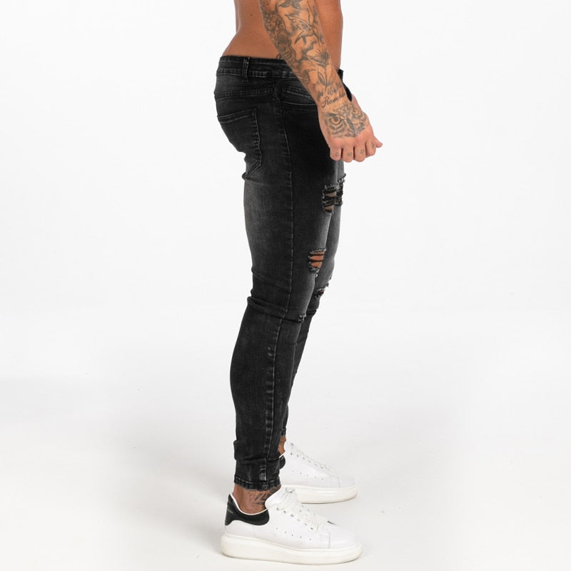 Jeans rasgados de Fear of Sin