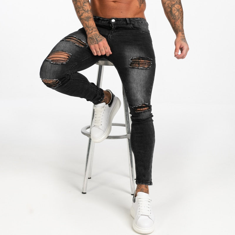 Jeans rasgados de Fear of Sin