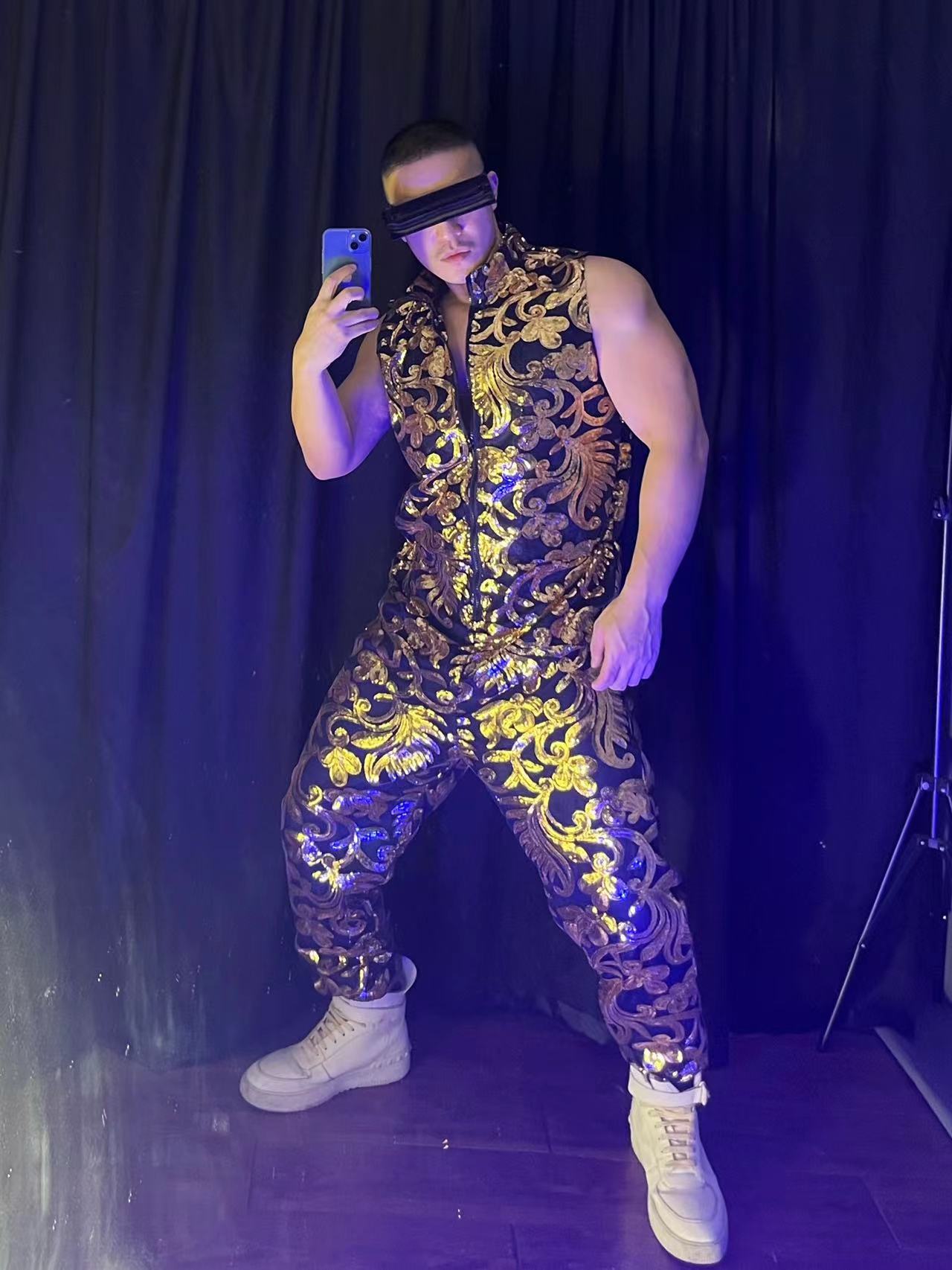 Combinaison sans manches brodée vintage à sequins dorés