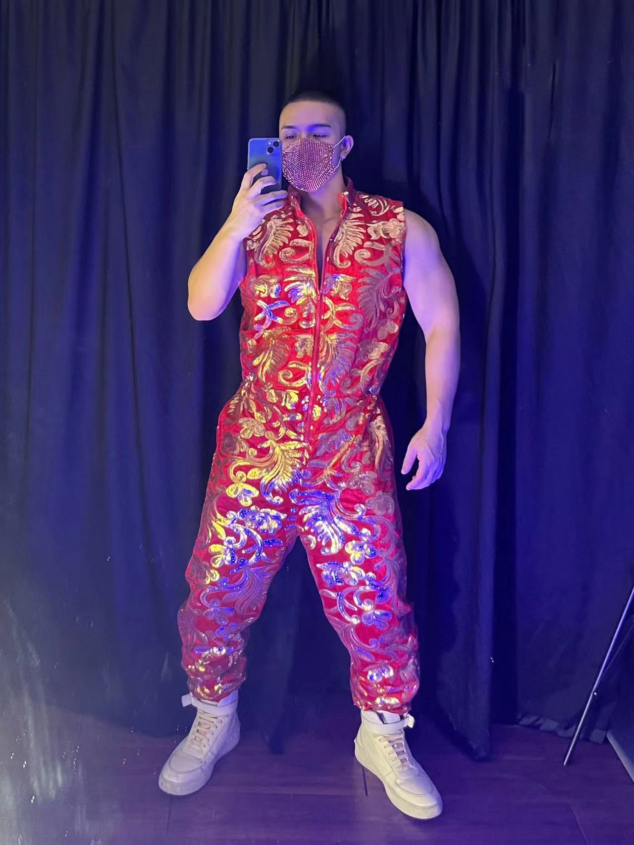 Combinaison sans manches brodée vintage à sequins dorés