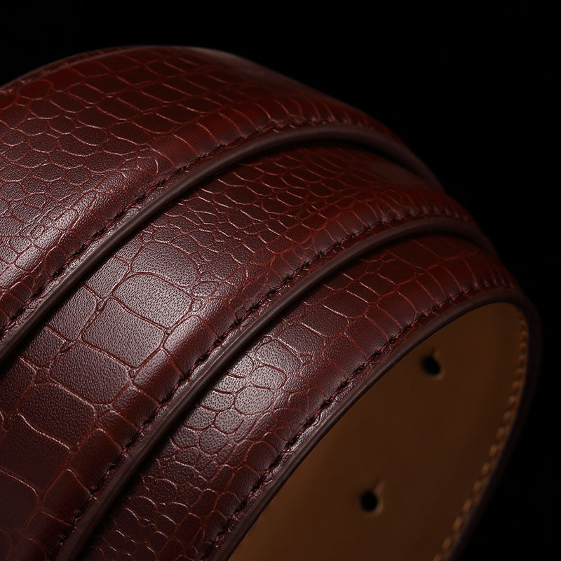 Patrón de hebilla de metal de dragón en diseño de cuero de grano de cocodrilo Cinturón de hombre
