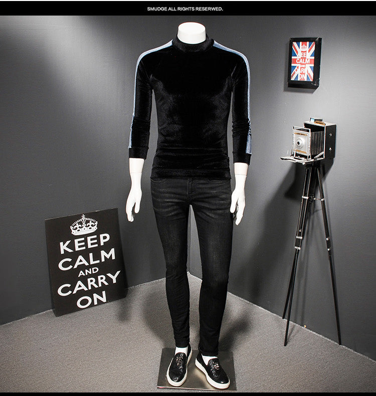 Pull à col roulé en velours à manches rayées pour hommes