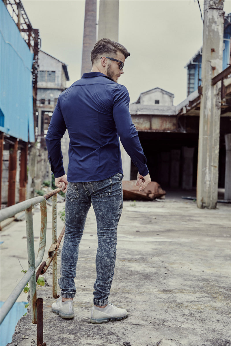 Chemise à manches longues coupe ajustée pour hommes de couleur unie de style italien