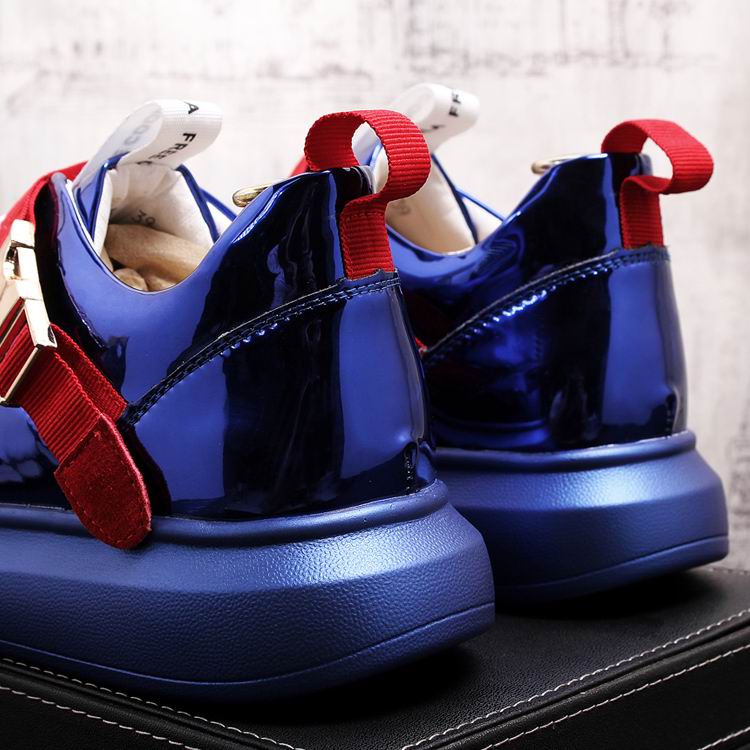 Fancy Casual Lace Up with Red Strap Buckle Men Sneaker