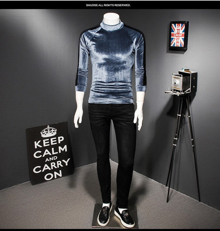 Pull à col roulé en velours à manches rayées pour hommes